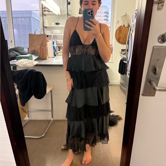 WeWoreWhat Tiered Lace Midi Dress - Picture 2 of 3